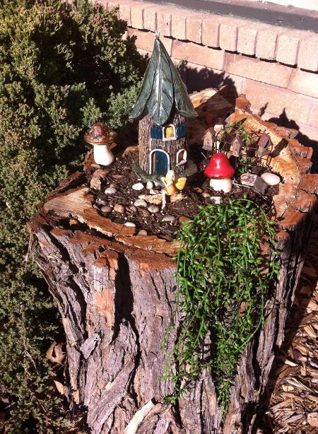 Fifty Fleamarket-style fairy gardens | Flea Market Gardening